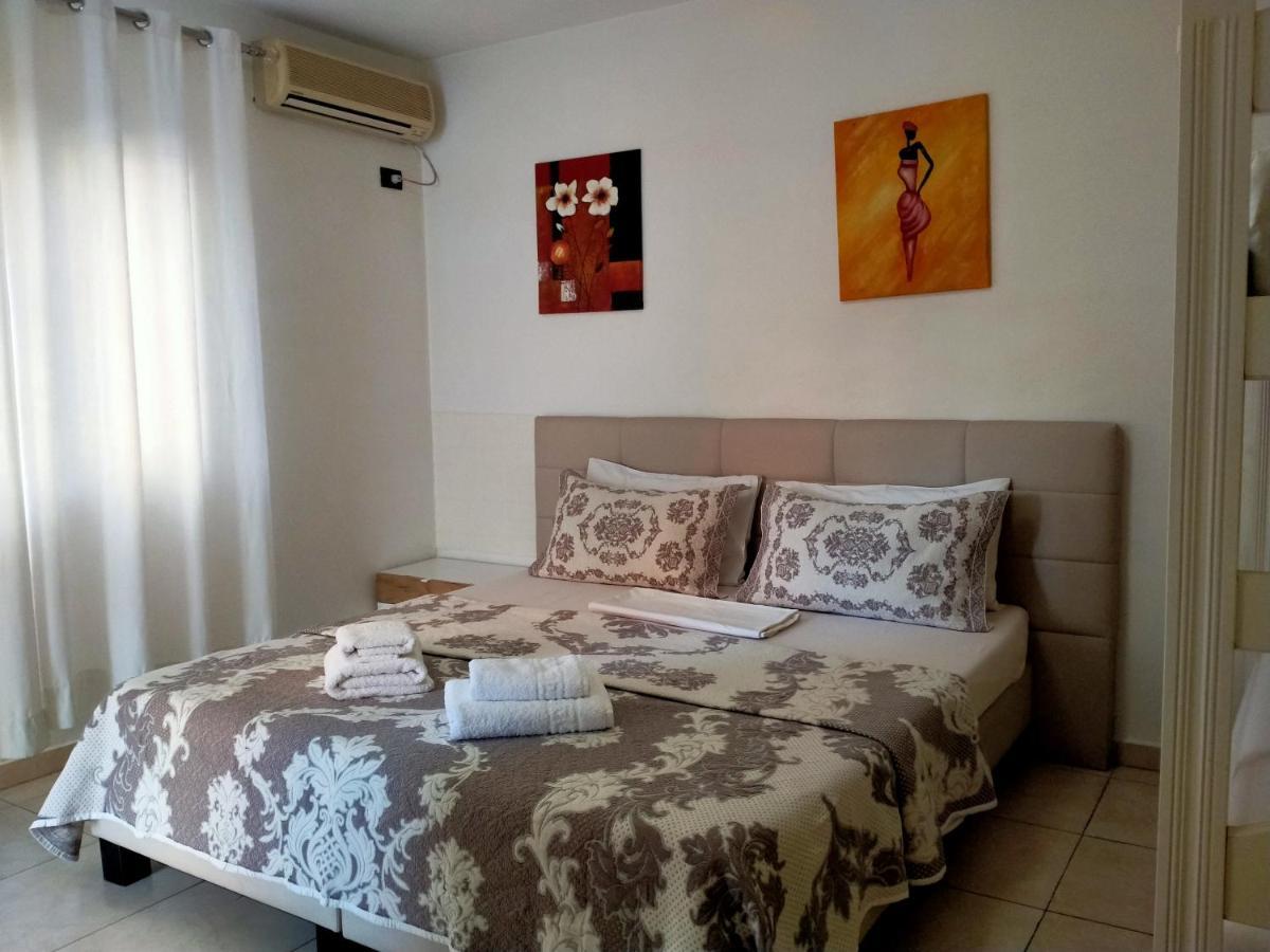 Orange Villa Hotel Tirana Esterno foto